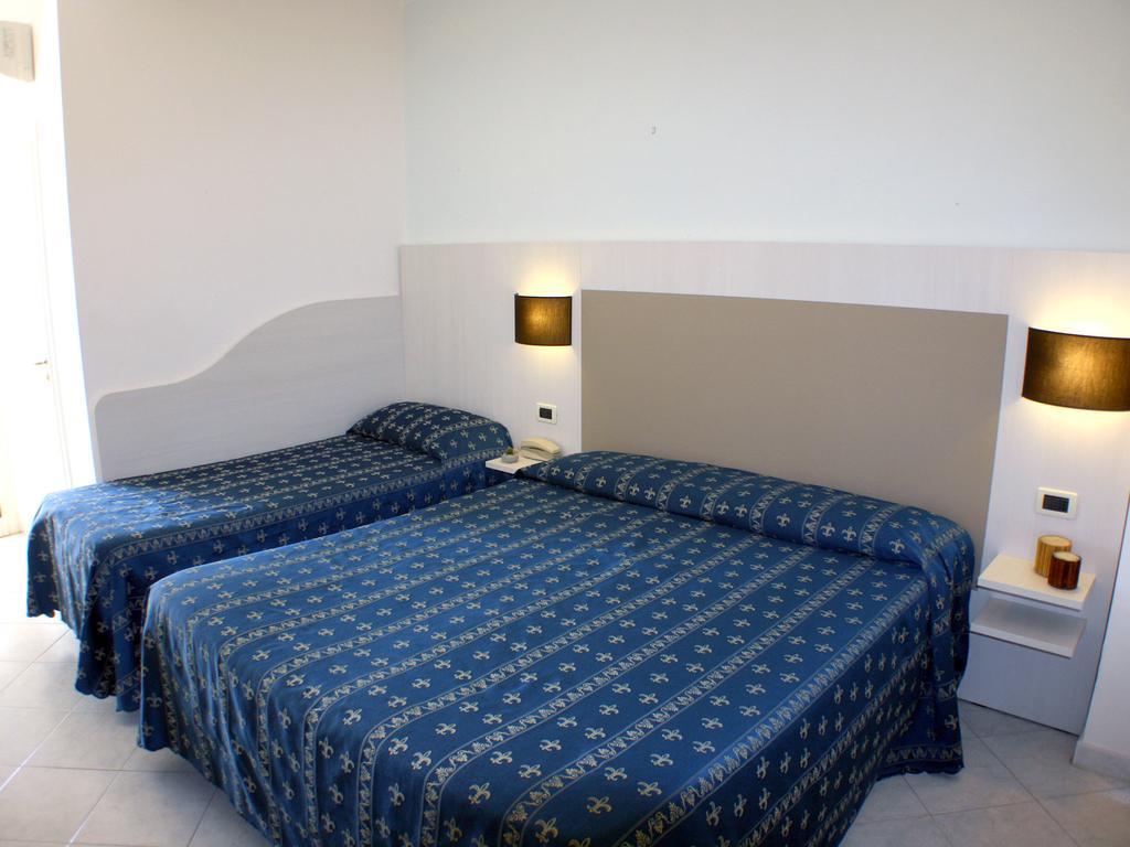 Hotel Europa Park 丽都斯皮纳 外观 照片